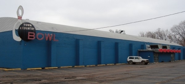 Listing Image #1 - Retail for sale at 2010 Forrest Hill, Peoria IL 61615