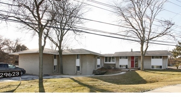 Listing Image #1 - Office for sale at 29623 Northwestern, Southfield MI 48034