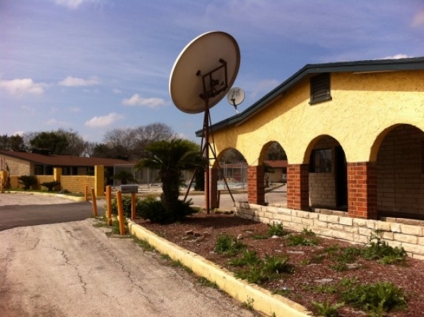 Listing Image #1 - Motel for sale at 2727 Roosevelt Ave, San Antonio TX 78214