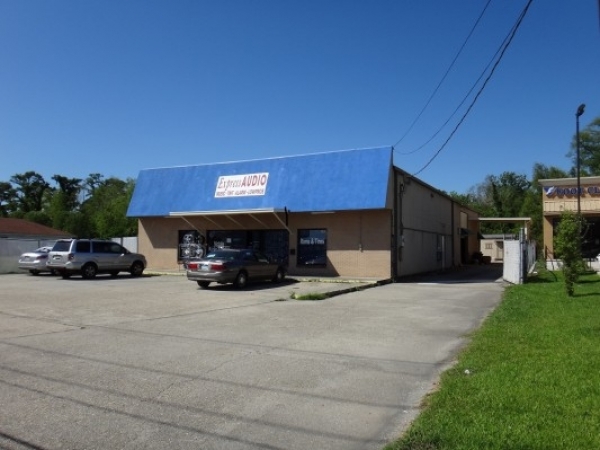 Listing Image #1 - Retail for sale at 1320 Manhattan Blvd, Harvey LA 70058 Listing Image #1 - Retail for sale at 1320 Manhattan Blvd, Harvey LA 70058