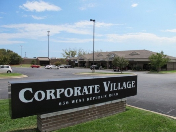 Listing Image #1 - Retail for sale at 636-640 W. Republic Road, Springfield MO 65807