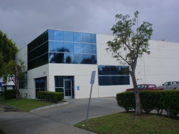 Listing Image #1 - Industrial for sale at 1351 Logan Ave, Costa Mesa CA 92626