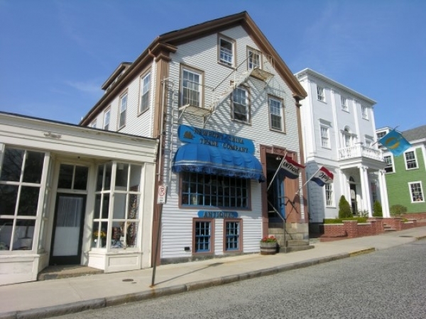 Listing Image #1 - Retail for sale at 8 FRANKLIN ST, NEWPORT RI 