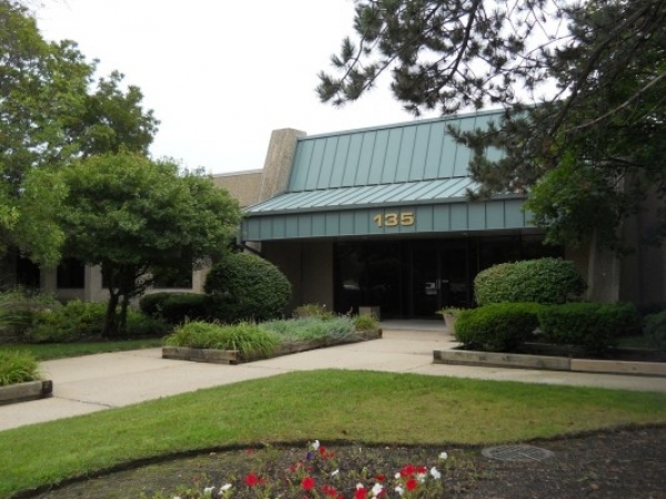 Listing Image #1 - Office for sale at 135 E. Algonquin Road, Unit 3, Arlington Heights IL 60005 Listing Image #1 - Office for sale at 135 E. Algonquin Road, Unit 3, Arlington Heights IL 60005