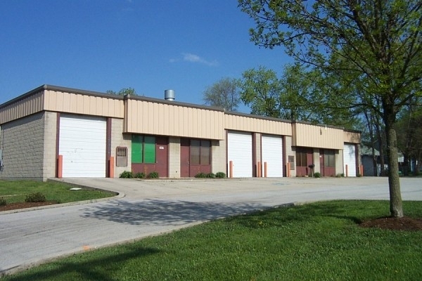 Listing Image #1 - Industrial for sale at 1007 Sill Avenue, Aurora IL 60506