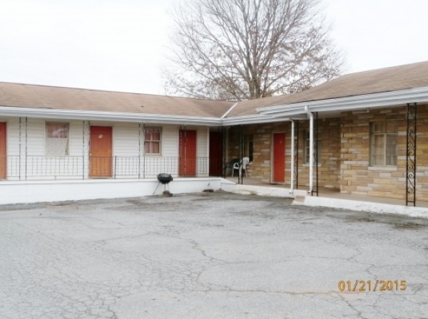 Listing Image #1 - Motel for sale at 1413 Lynchburg Avenue, Brookneal VA 24528 Listing Image #1 - Motel for sale at 1413 Lynchburg Avenue, Brookneal VA 24528