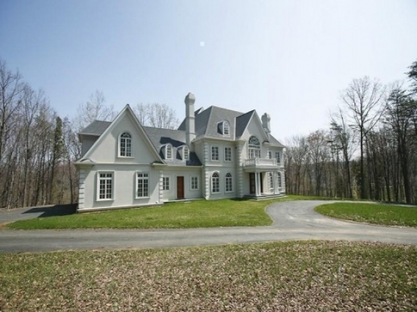 Listing Image #1 - Multi-family for sale at 11809 Centurion Way, Potomac WA 20007