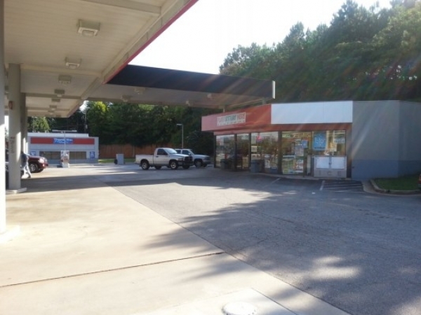 Listing Image #1 - Retail for sale at 720 Atlanta Highway, Cumming GA 30040