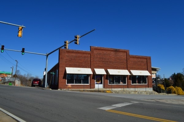 Listing Image #1 - Retail for sale at 11 Mountain Street, Blue Ridge GA 30513