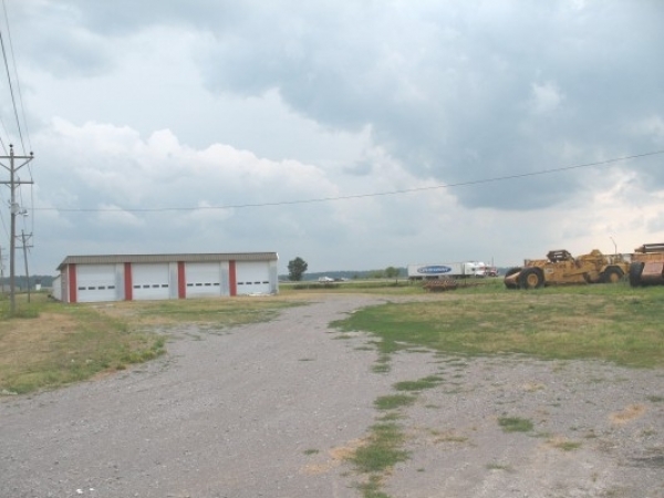 Listing Image #1 - Land for sale at 2967 E. I-55 Outer Road, Scott City MO 63780