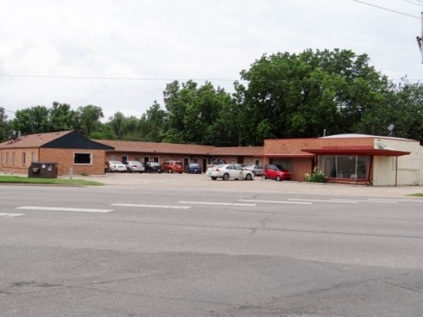 Listing Image #1 - Motel for sale at 1800 S. Broadway Ave, Salina KS 67401 Listing Image #1 - Motel for sale at 1800 S. Broadway Ave, Salina KS 67401