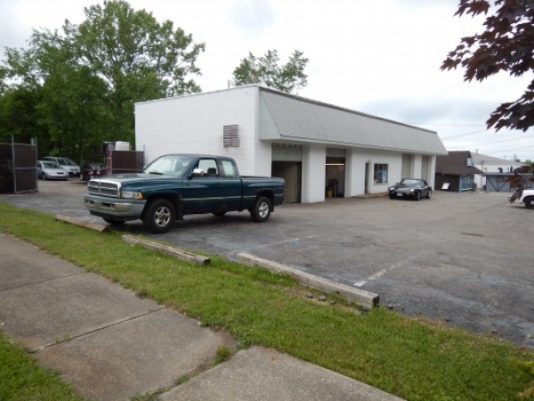 Listing Image #1 - Business for sale at 15980 Broadway Ave, Maple Hts OH 44137