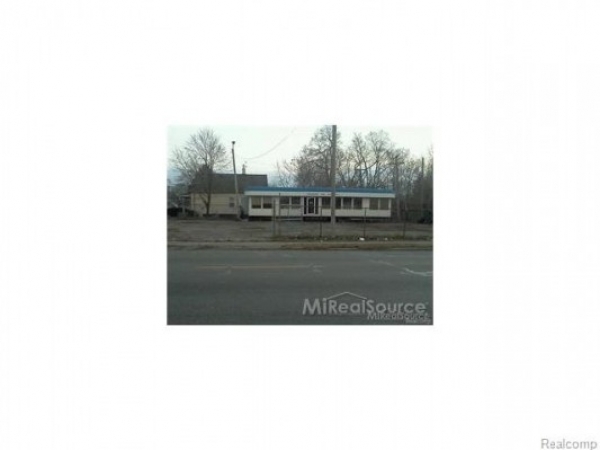 Listing Image #1 - Retail for sale at 6730 E 7 Mile Rd, Detroit MI 48234