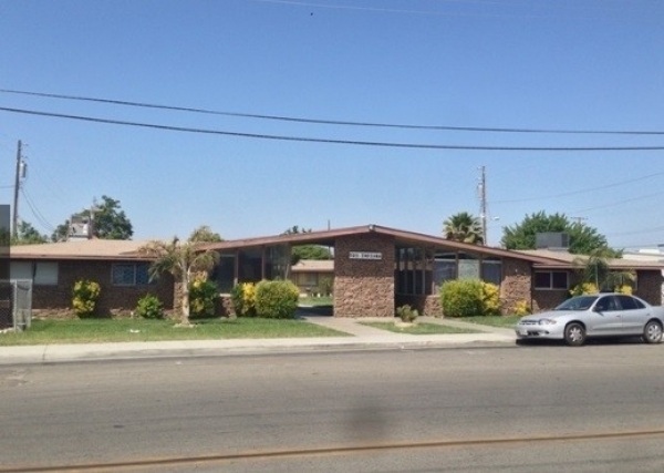 Listing Image #1 - Multi-family for sale at 59 S Indiana St, Porterville CA 93257