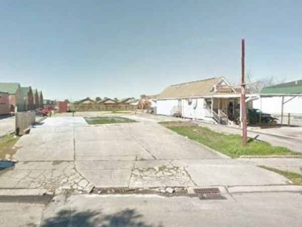 Listing Image #1 - Land for sale at 9225 Lake Forest Blvd, New Orleans LA 70127 Listing Image #1 - Land for sale at 9225 Lake Forest Blvd, New Orleans LA 70127