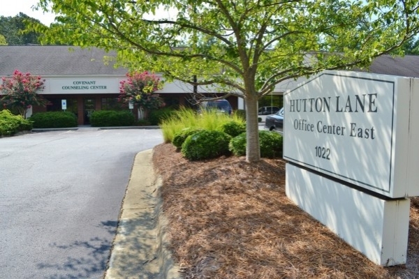 Listing Image #1 - Office for sale at 1022 Hutton Lane, High Point NC 27262
