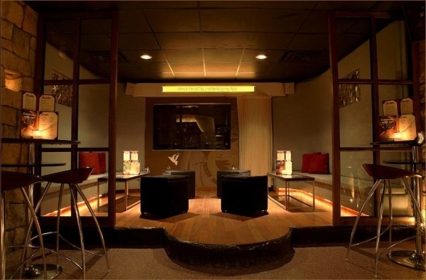 Listing Image #1 - Business for sale at 1446 N. Wells St., Chicago IL 60601