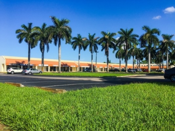 Listing Image #1 - Shopping Center for sale at 3951 N Haverhill Rd, West Palm Beach FL 33417
