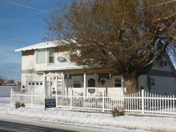 Listing Image #1 - Single Family for sale at 1280 D Street, Baker City OR 97814