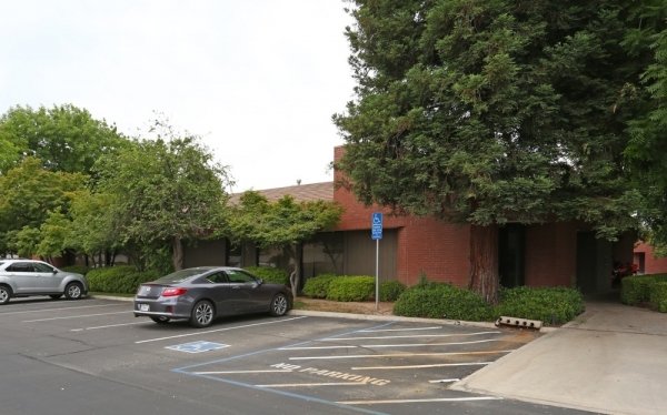 Listing Image #1 - Office for sale at 3437 W Shaw Ave, Fresno CA 93711