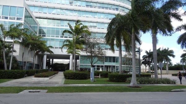 Listing Image #1 - Office for sale at 20900 NE 30 Ave 403, Aventura AK 33181