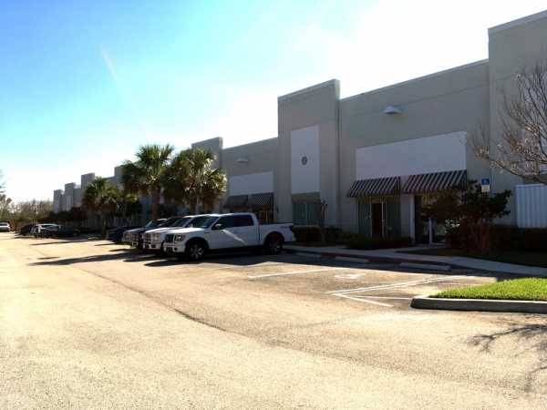 Listing Image #1 - Industrial for sale at 575 NW Mercantile Place, Port Saint Lucie FL 34986