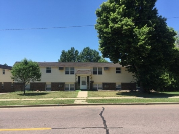 Listing Image #1 - Multi-family for sale at 1501 & 1505 S. Cleveland Avenue, Sioux Falls SD 57103