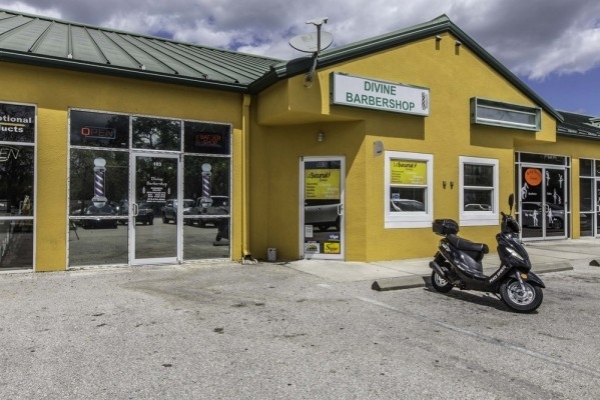 Listing Image #1 - Shopping Center for sale at 6520 Highway 301 S, Riverview FL 33578