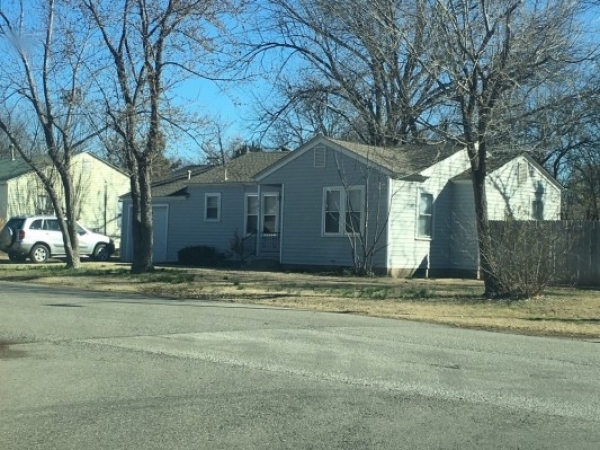 Listing Image #1 - Multi-family for sale at 301 North Lahoma, Norman OK 73069