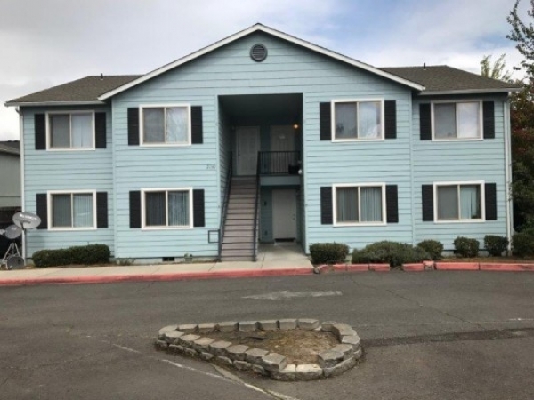 Listing Image #1 - Multi-family for sale at 2130 Crater Lake Ave, Medford OR 97504