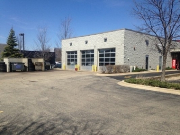 Listing Image #1 - Business for sale at 875 East Grand Ave, Lake Villa IL 60046