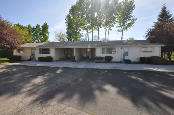 Listing Image #1 - Multi-family for sale at 1800 Church Street, Baker City OR 97814