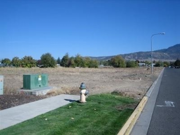Listing Image #1 - Land for sale at Sky Park Dr., Medford OR 97504
