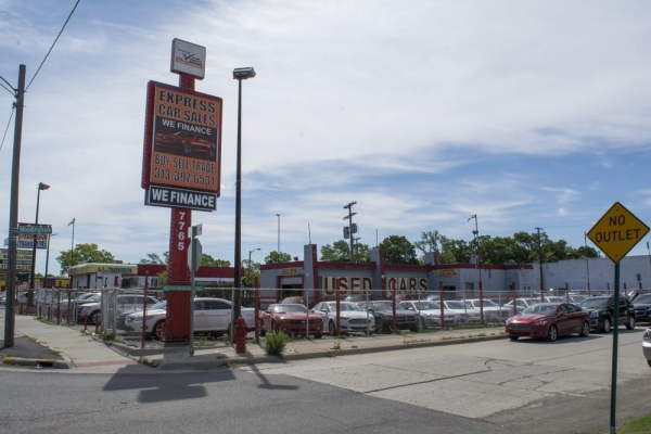 Listing Image #1 - Retail for sale at 7765-7775 W 8 Mile Rd, Detroit MI 48221