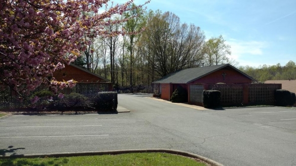 Listing Image #1 - Office for sale at 1927 and 1929 Thomson Drive, Lynchburg VA 24501