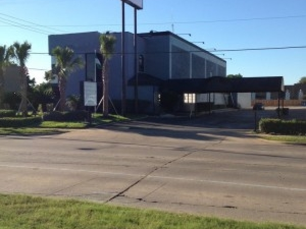 Listing Image #1 - Retail for sale at 6213 Richmond Ave, Houston TX 77057