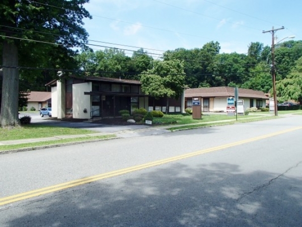 Listing Image #1 - Office for sale at 337, 347 Gidney Avenue & 410 Fullerton Avenue, Newburgh NY 12550 Listing Image #1 - Office for sale at 337, 347 Gidney Avenue & 410 Fullerton Avenue, Newburgh NY 12550
