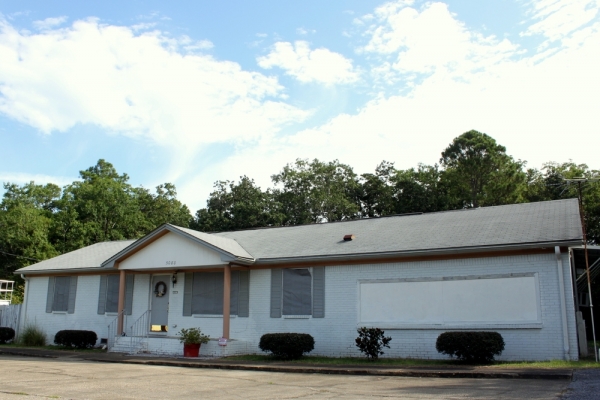 Listing Image #1 - Retail for sale at 5080 Mobile Highway, Pensacola FL 32506 Listing Image #1 - Retail for sale at 5080 Mobile Highway, Pensacola FL 32506