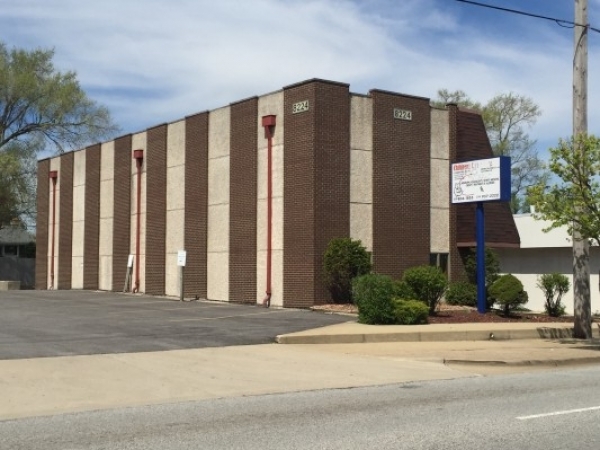 Listing Image #1 - Office for sale at 8224 Calumet Avenue, Munster IN 46321 Listing Image #1 - Office for sale at 8224 Calumet Avenue, Munster IN 46321