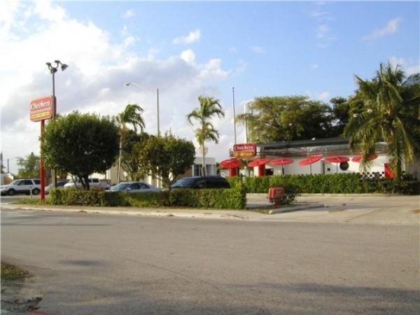 Listing Image #1 - Retail for sale at 645 S Federal Hwy, Dania FL 33008