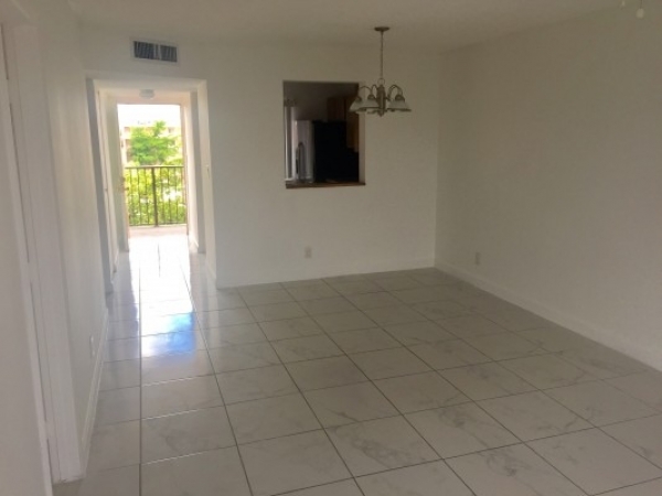 Listing Image #1 - Multi-family for sale at 8610 N SHERMAN CIRCLE, MIRAMAR FL 33025