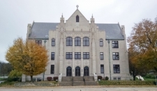 Listing Image #1 - Office for sale at 1800 7th Avenue, Moline IL 61265 Listing Image #1 - Office for sale at 1800 7th Avenue, Moline IL 61265
