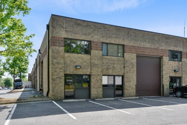 Listing Image #1 - Industrial for sale at 7895 Cessna Ave Unit P, Gaithersburg MD 20879