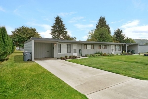 Listing Image #1 - Multi-family for sale at 501 11th Street SE, Puyallup WA 98372