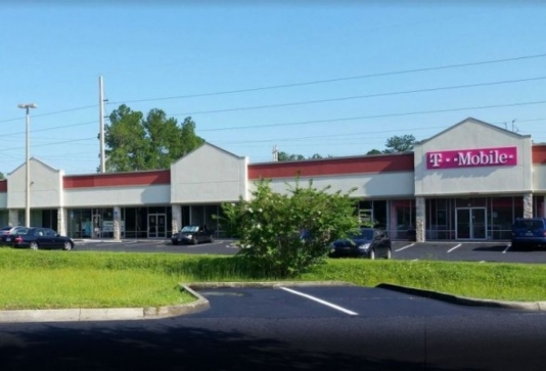 Listing Image #1 - Shopping Center for sale at 3200 Armsdale Road, Jacksonville FL 32218 Listing Image #1 - Shopping Center for sale at 3200 Armsdale Road, Jacksonville FL 32218