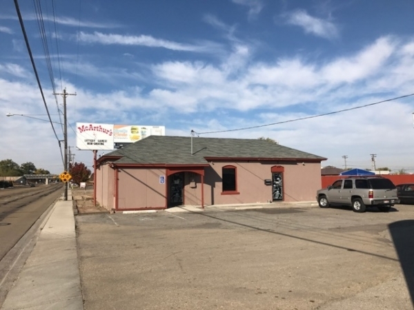 Listing Image #1 - Retail for sale at 1652-1654 Garrity Boulevard, Nampa ID 83687