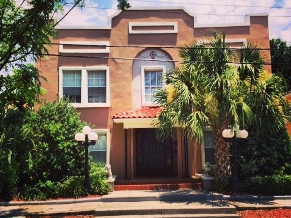 Listing Image #1 - Multi-family for sale at 3007 W Estrella St, Tampa FL 33629 Listing Image #1 - Multi-family for sale at 3007 W Estrella St, Tampa FL 33629