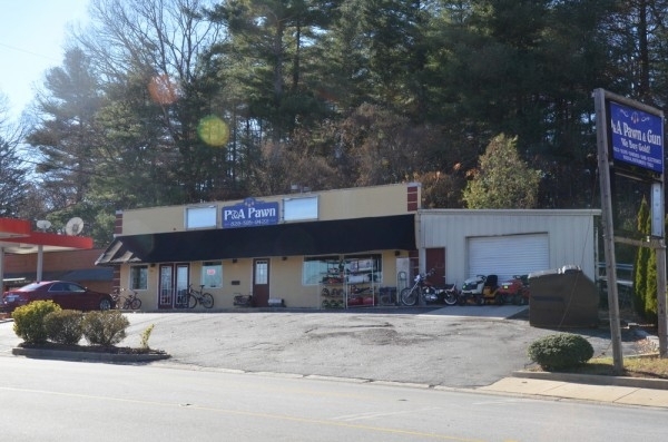Listing Image #1 - Retail for sale at 441 Kanuga Road, Hendersonville NC 28792