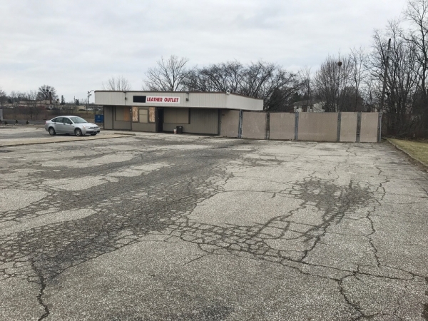 Listing Image #1 - Retail for sale at 9156 State Route 14, Streetsboro OH 44241