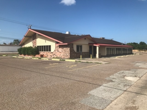 Listing Image #1 - Retail for sale at 1500 S Brahma Blvd, Kingsville TX 78363 Listing Image #1 - Retail for sale at 1500 S Brahma Blvd, Kingsville TX 78363